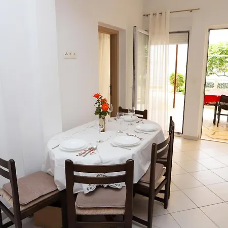 Apartament Edita & Robert *
